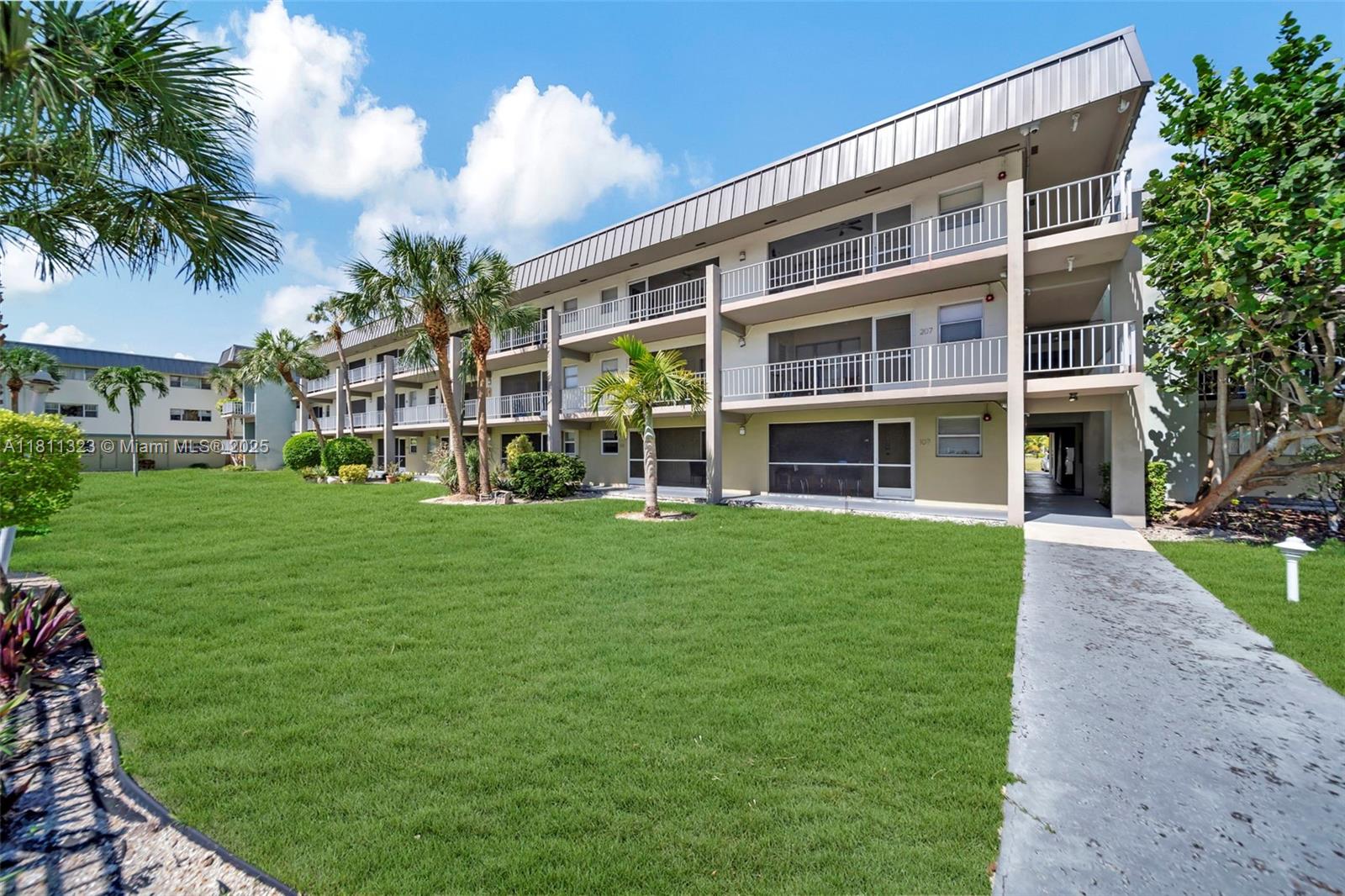 PARADISE BY THE SEA CONDO - Residential Lease