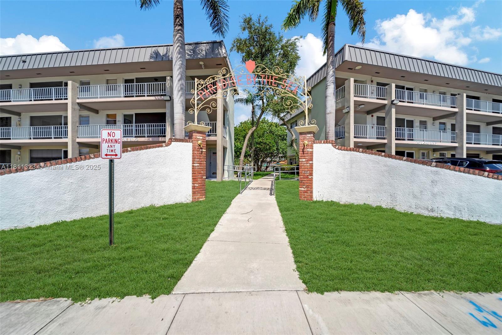 PARADISE BY THE SEA CONDO - Residential Lease