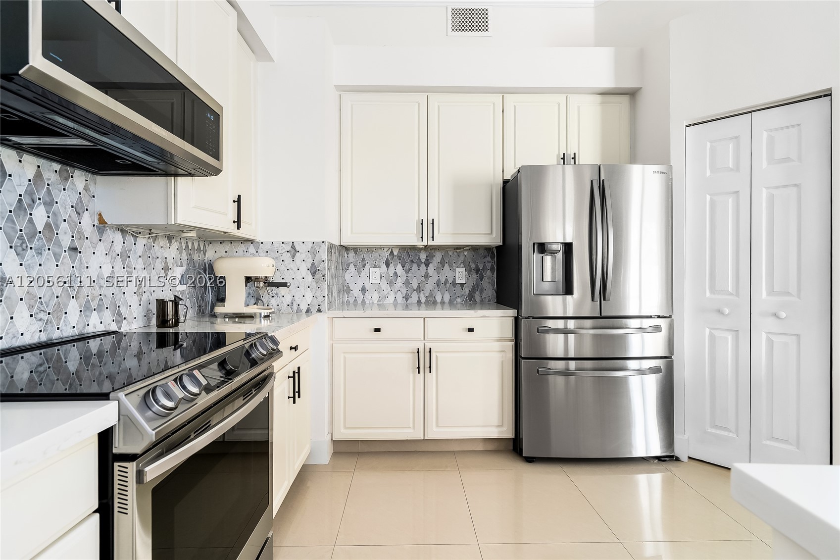 LAKES OF SHERBROOKE PH 9 - Residential