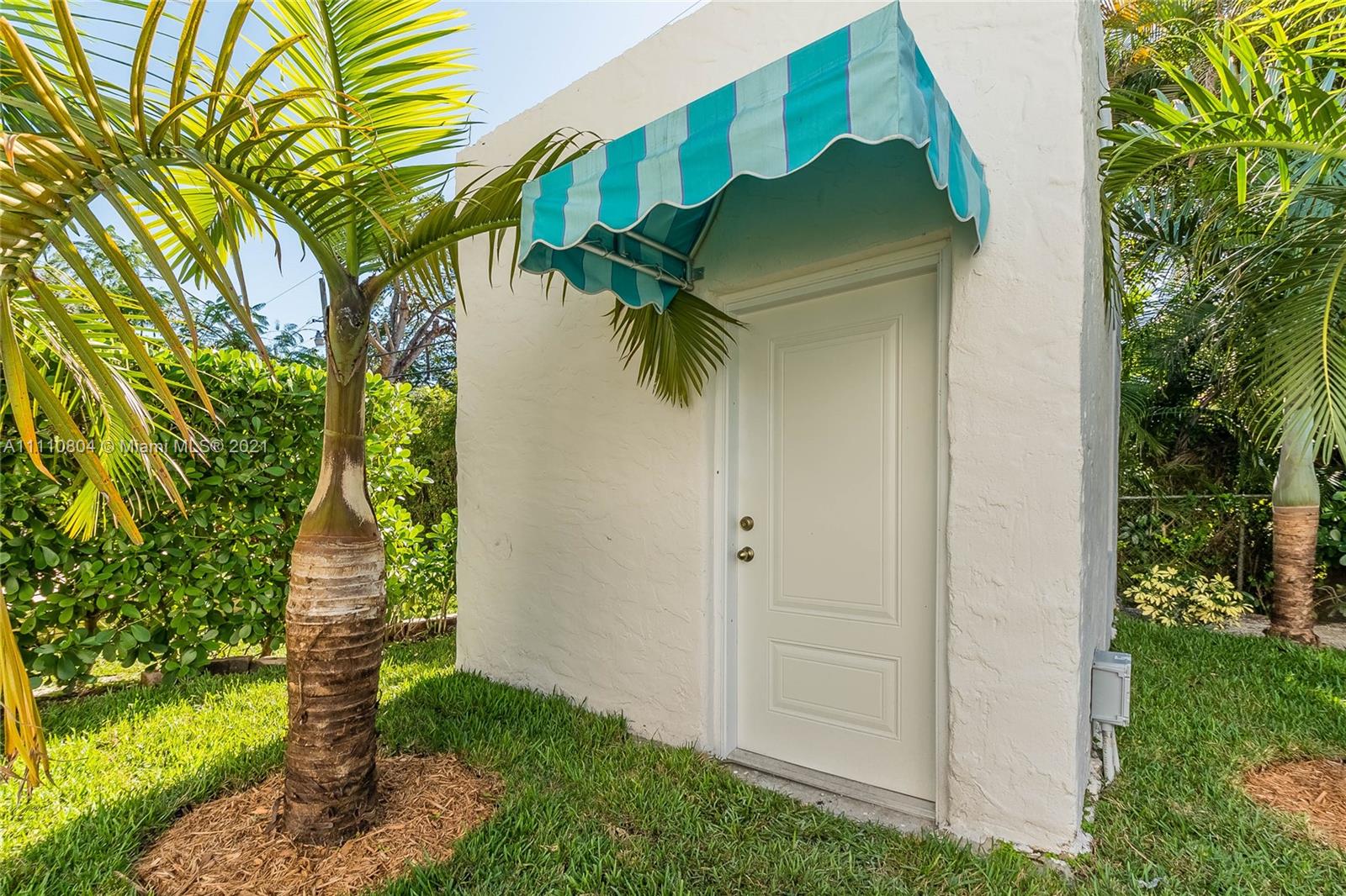 CORAL GABLES COUNTRY CLUB - Residential Lease