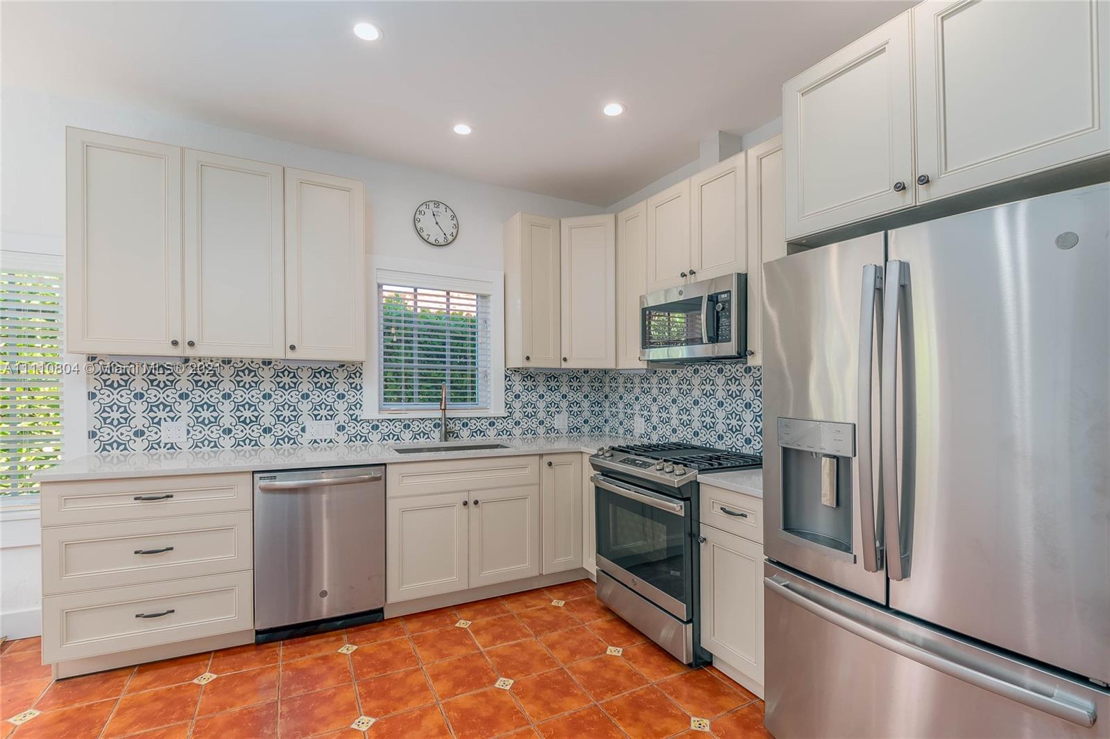 CORAL GABLES COUNTRY CLUB - Residential Lease