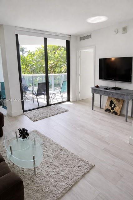 3401 MIDTOWN CONDO - Residential
