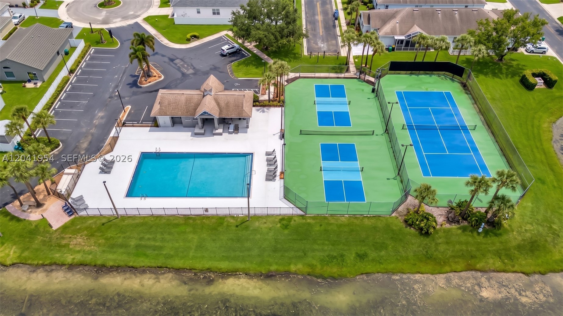 LAND SECTION 8 - Residential