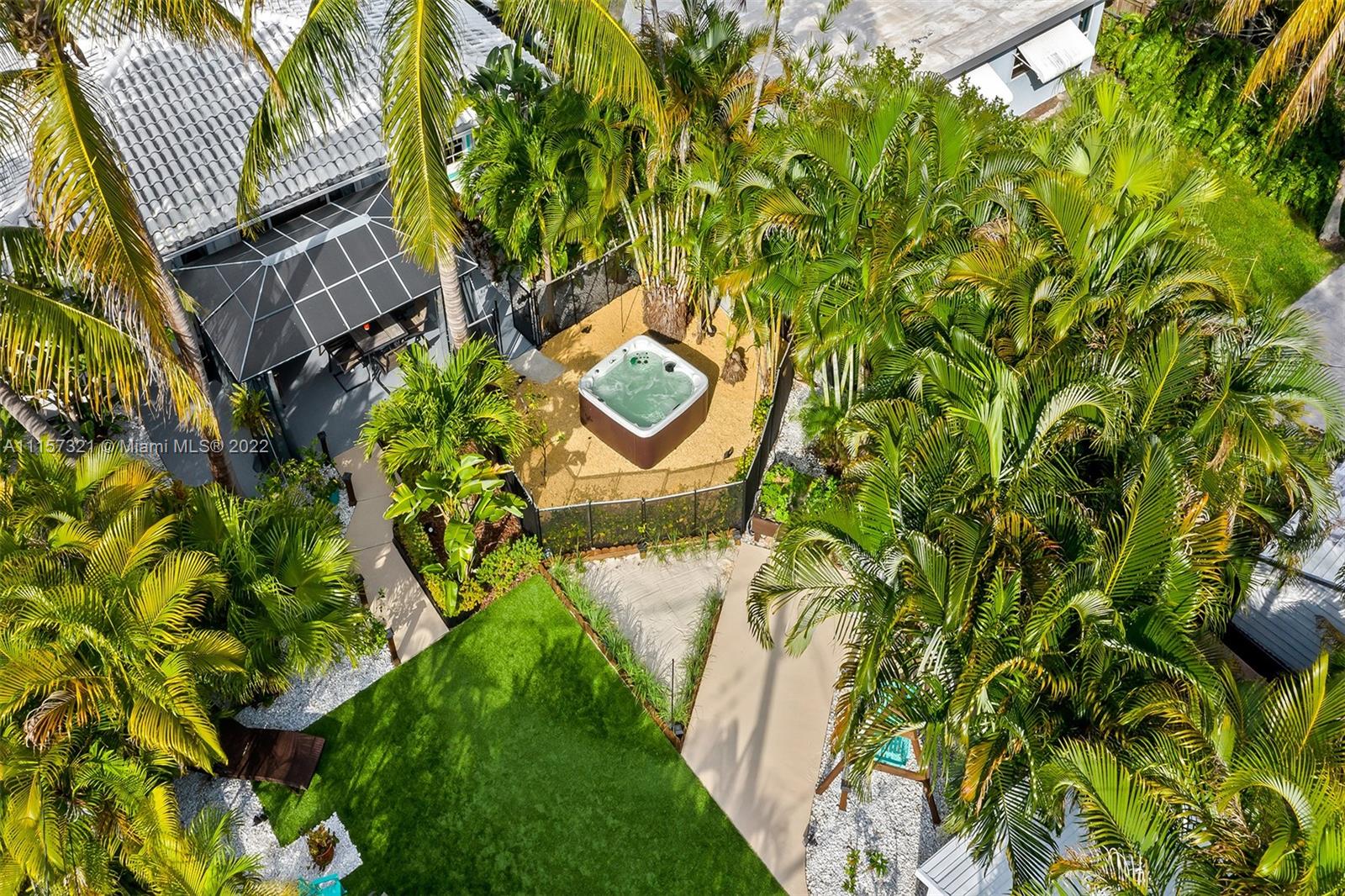 HOLLYWOOD LAKES SEC - Residential