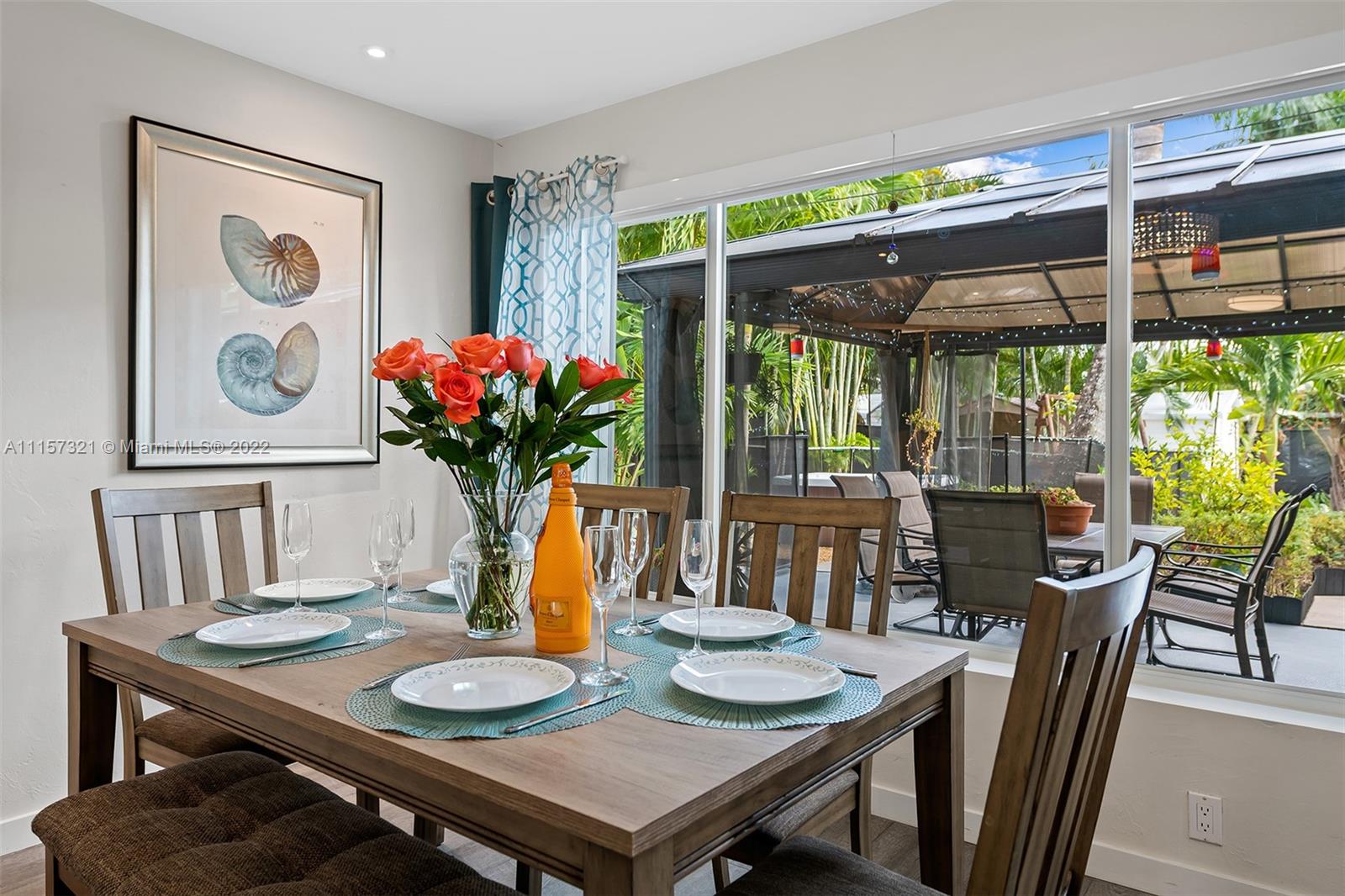 HOLLYWOOD LAKES SEC - Residential