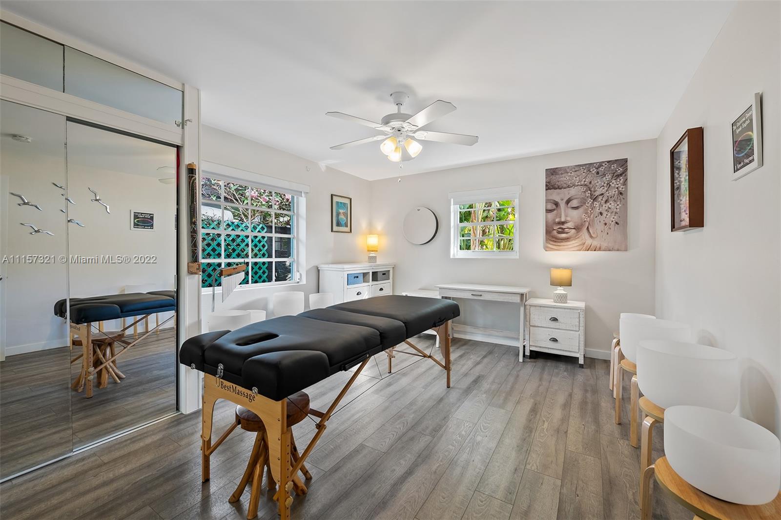 HOLLYWOOD LAKES SEC - Residential