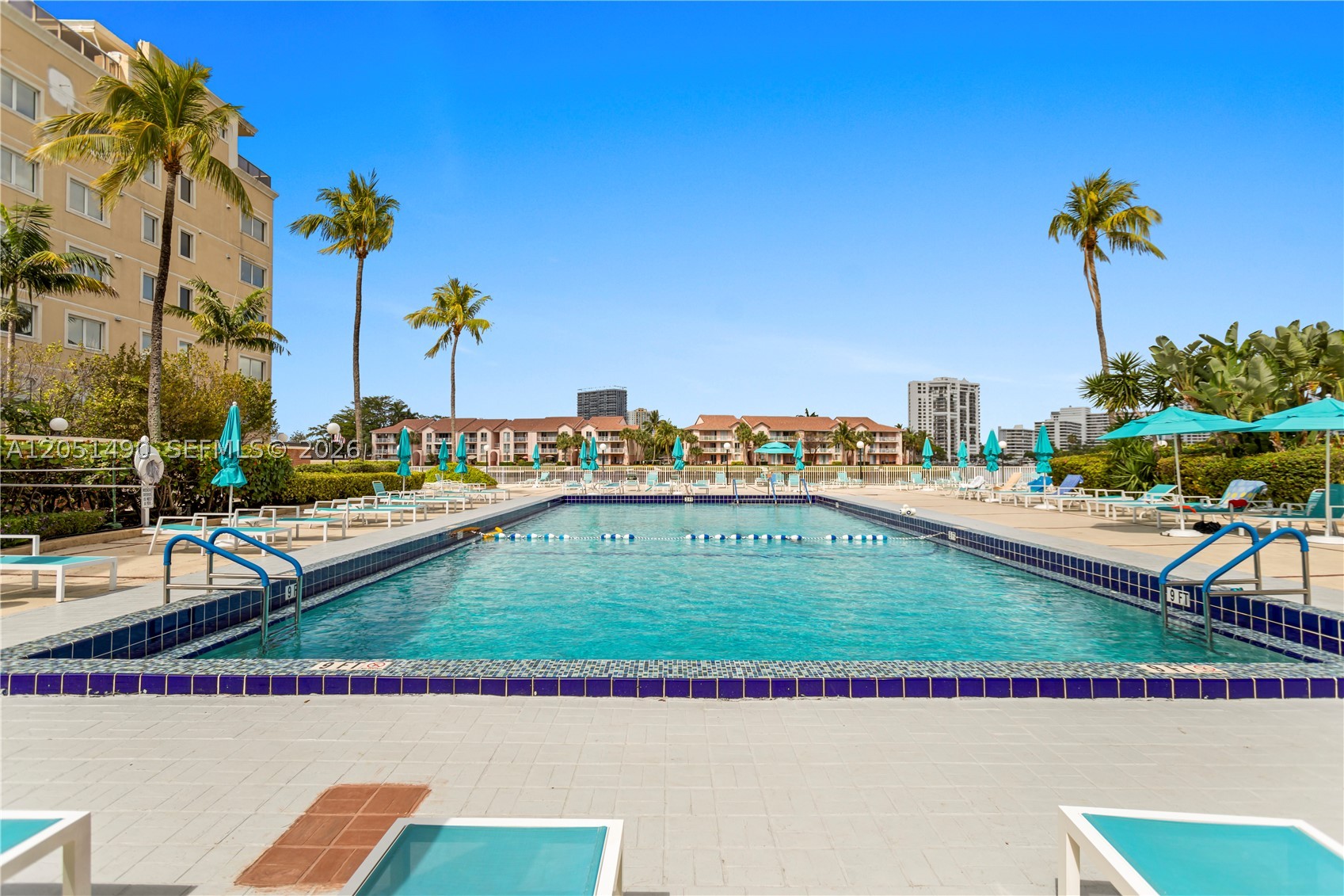 HALLMARK OF HOLLYWOOD CON - Residential Lease