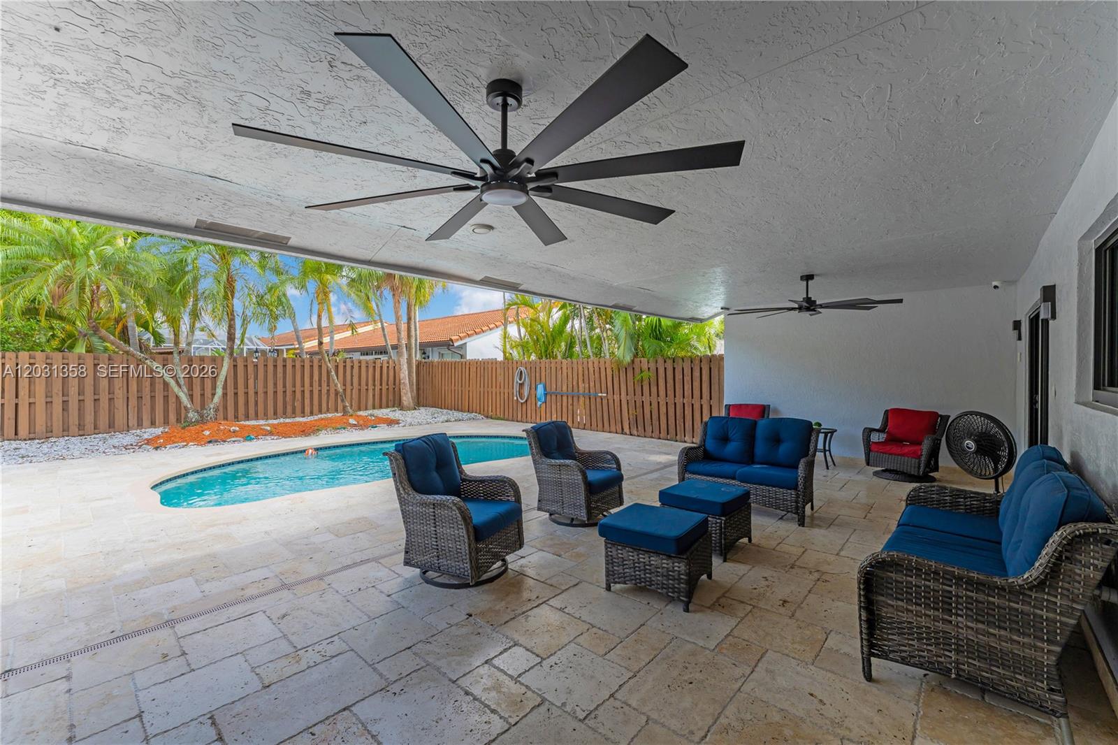 OAKWOOD AT THE HAMMOCKS - Residential