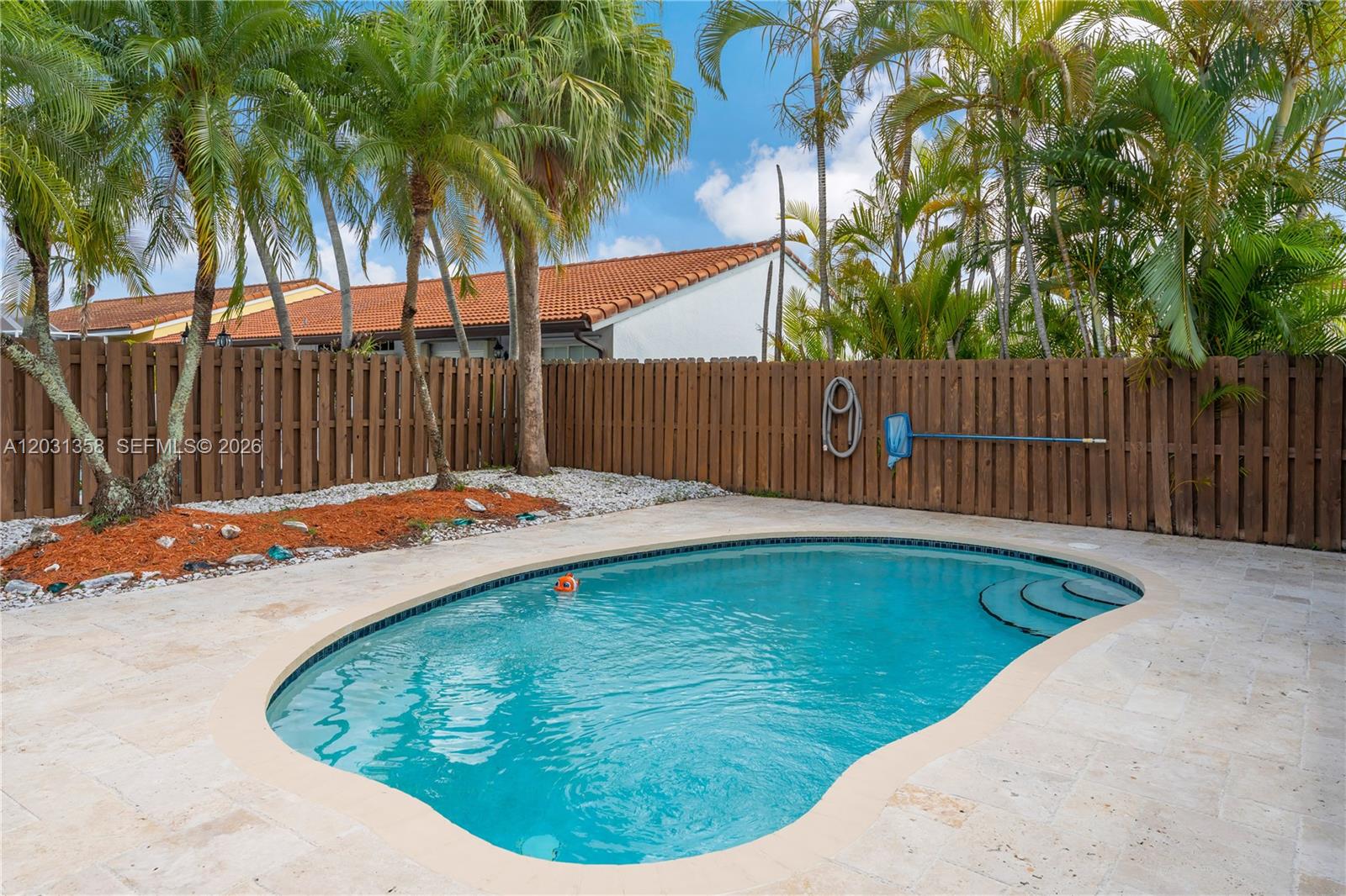 OAKWOOD AT THE HAMMOCKS - Residential