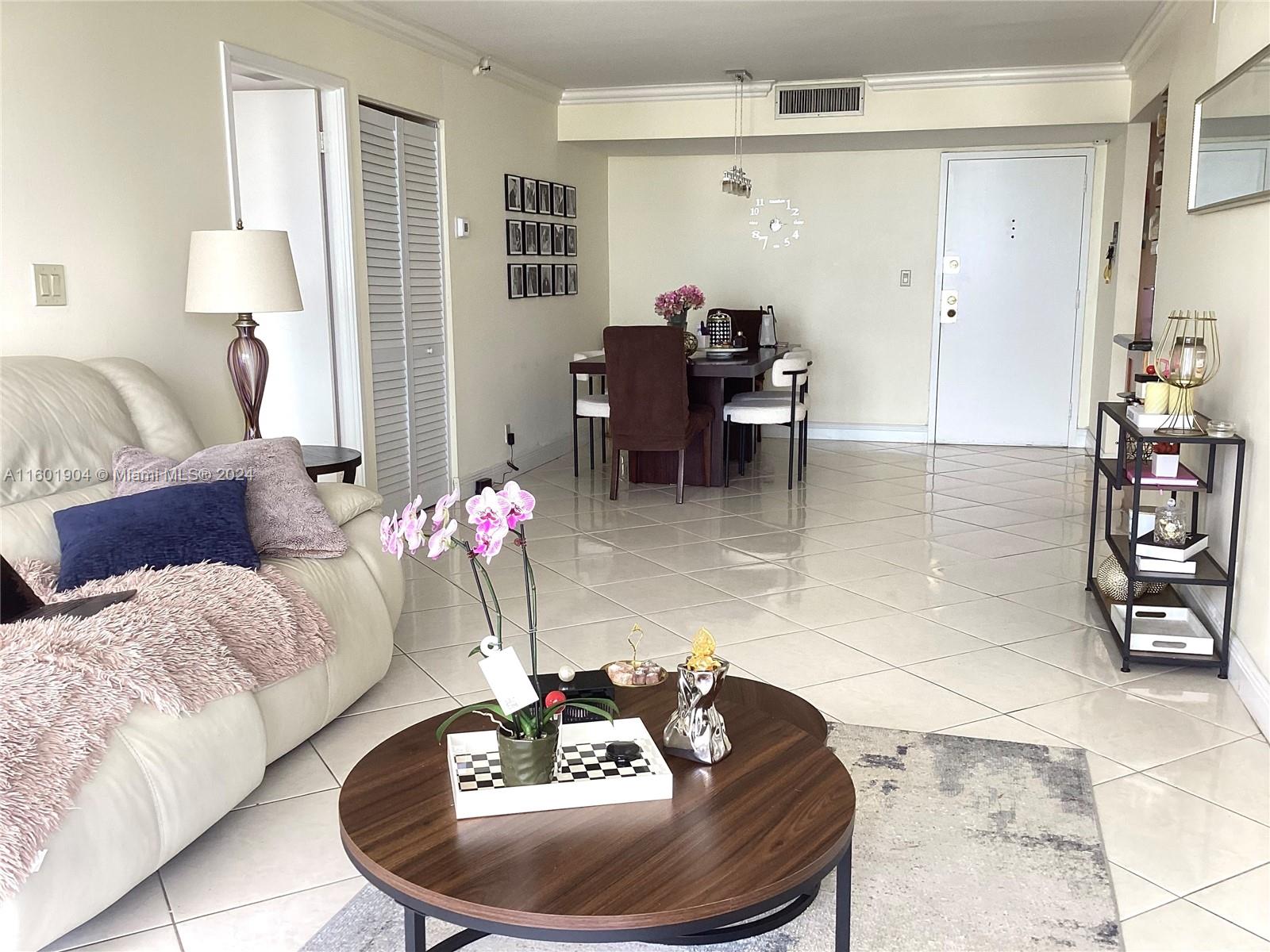 WINSTON TOWERS 700 CONDO - Residential Lease