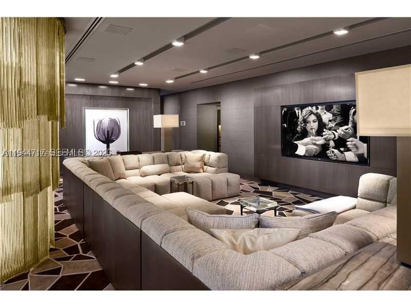 REGALIA CONDO - Residential
