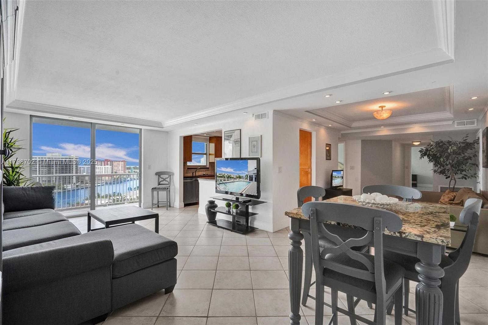 GOLDEN SURF TOWERS CONDO - Residential