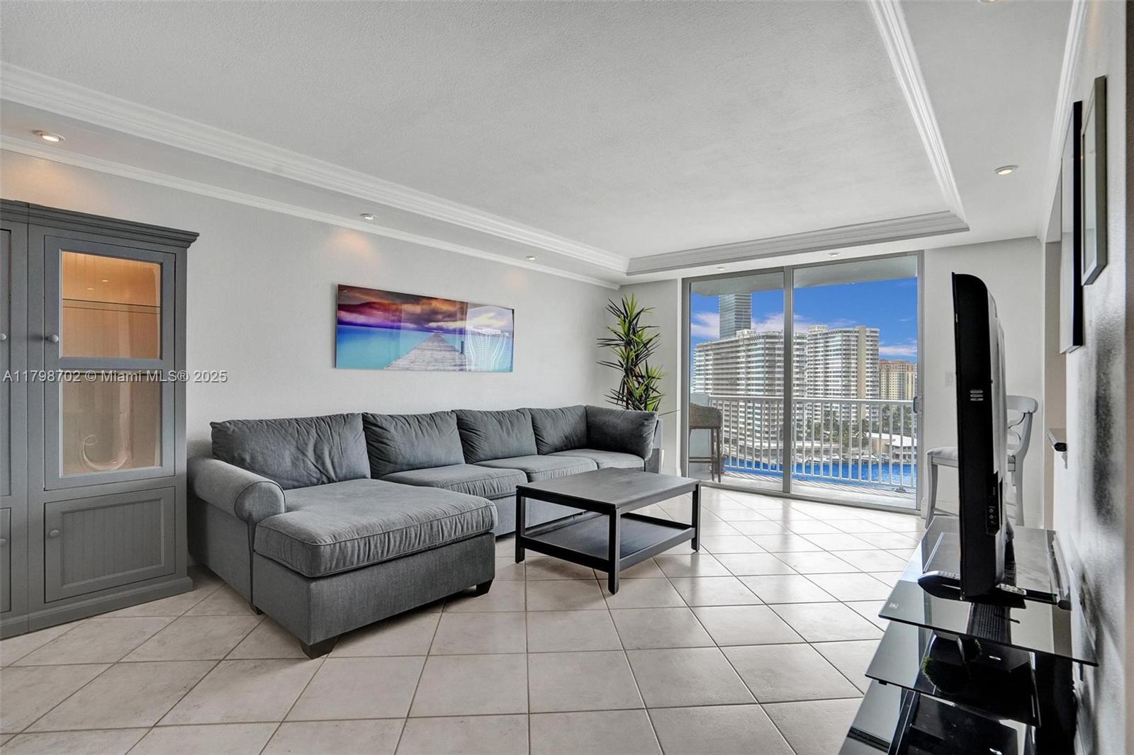 GOLDEN SURF TOWERS CONDO - Residential