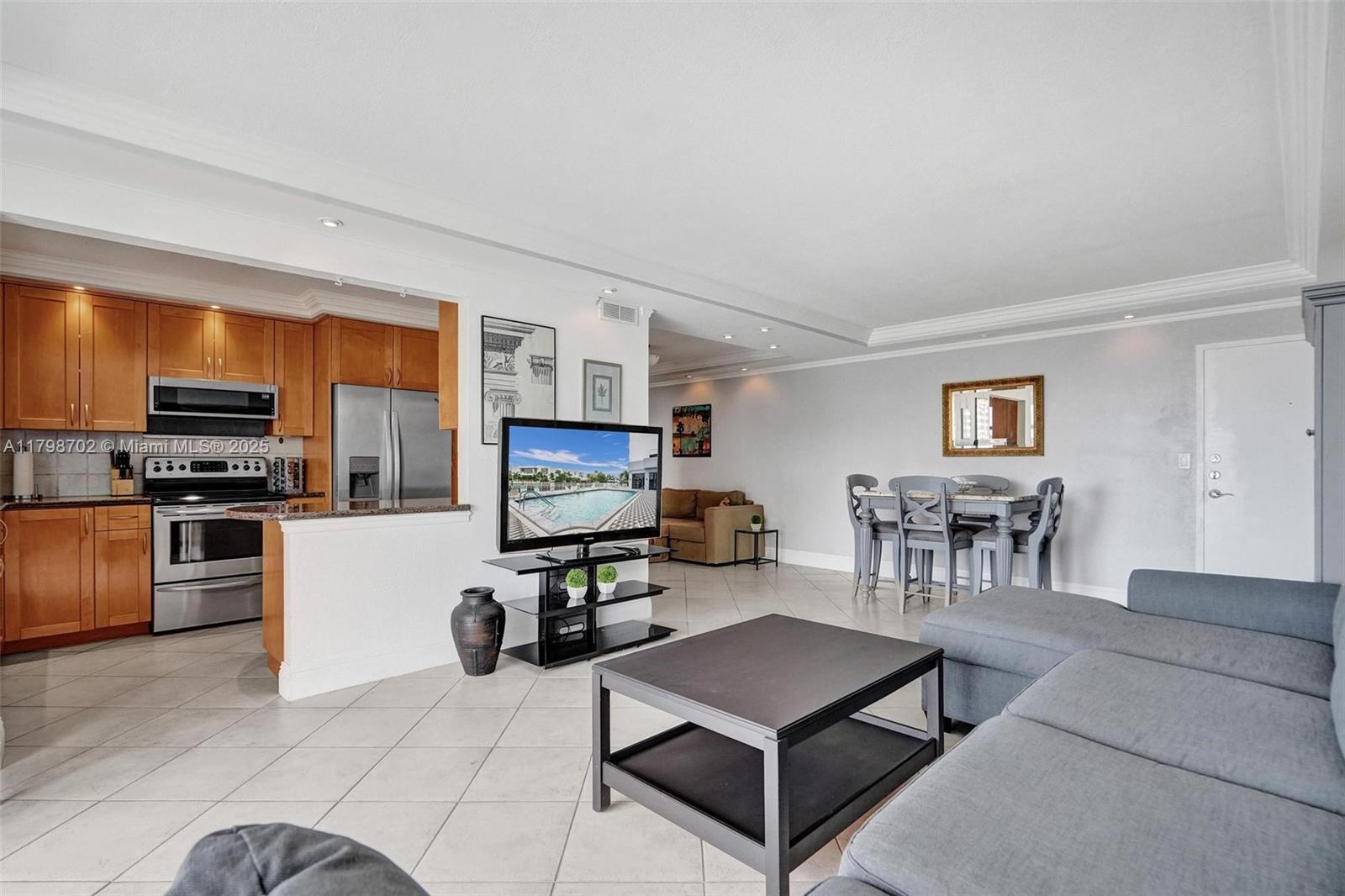 GOLDEN SURF TOWERS CONDO - Residential