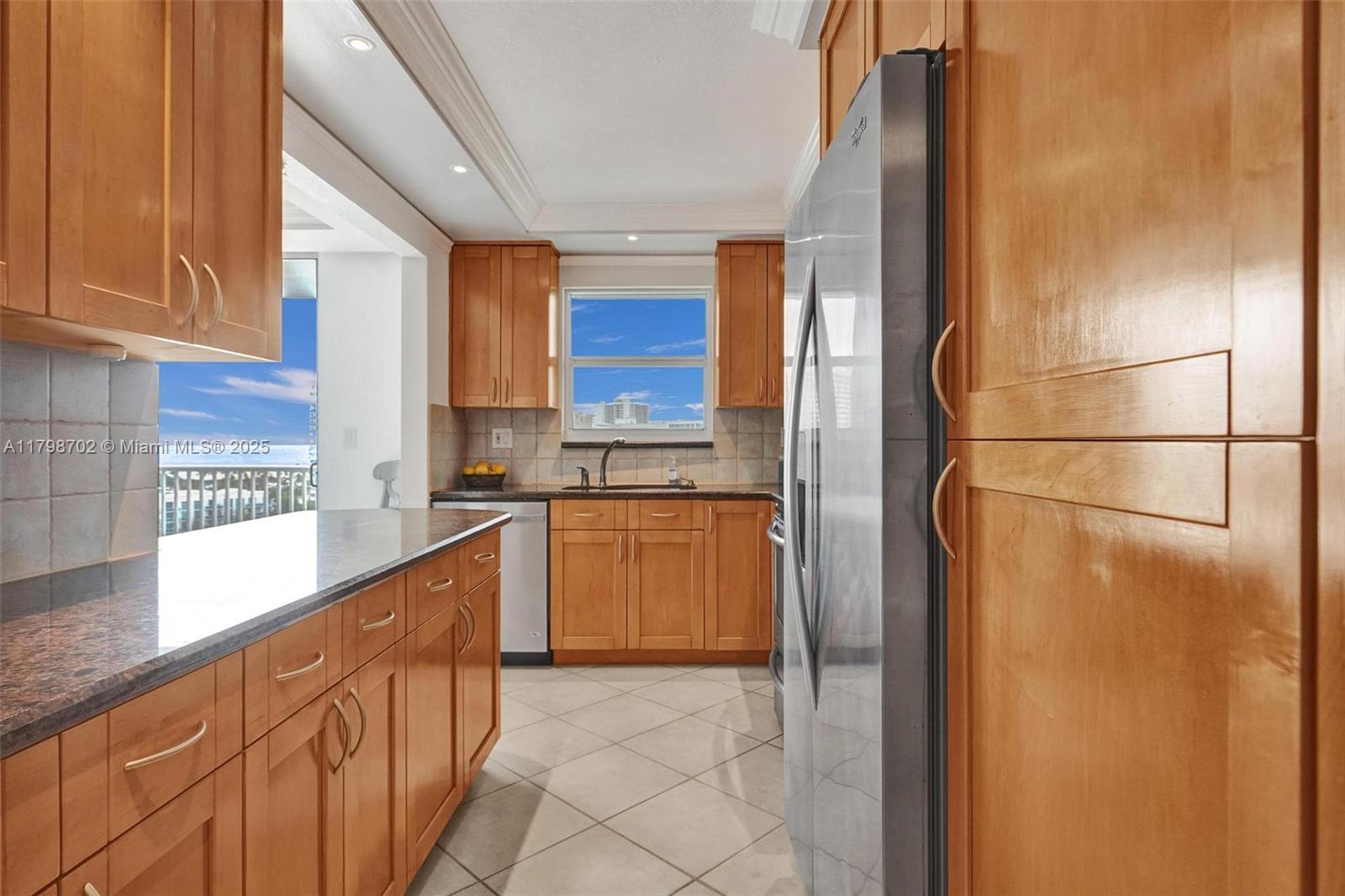 GOLDEN SURF TOWERS CONDO - Residential