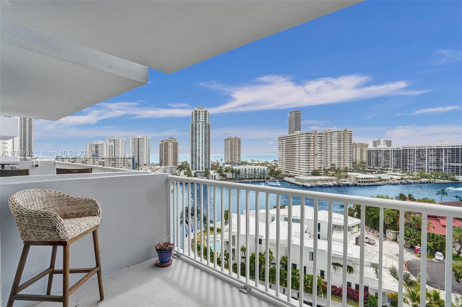 GOLDEN SURF TOWERS CONDO - Residential