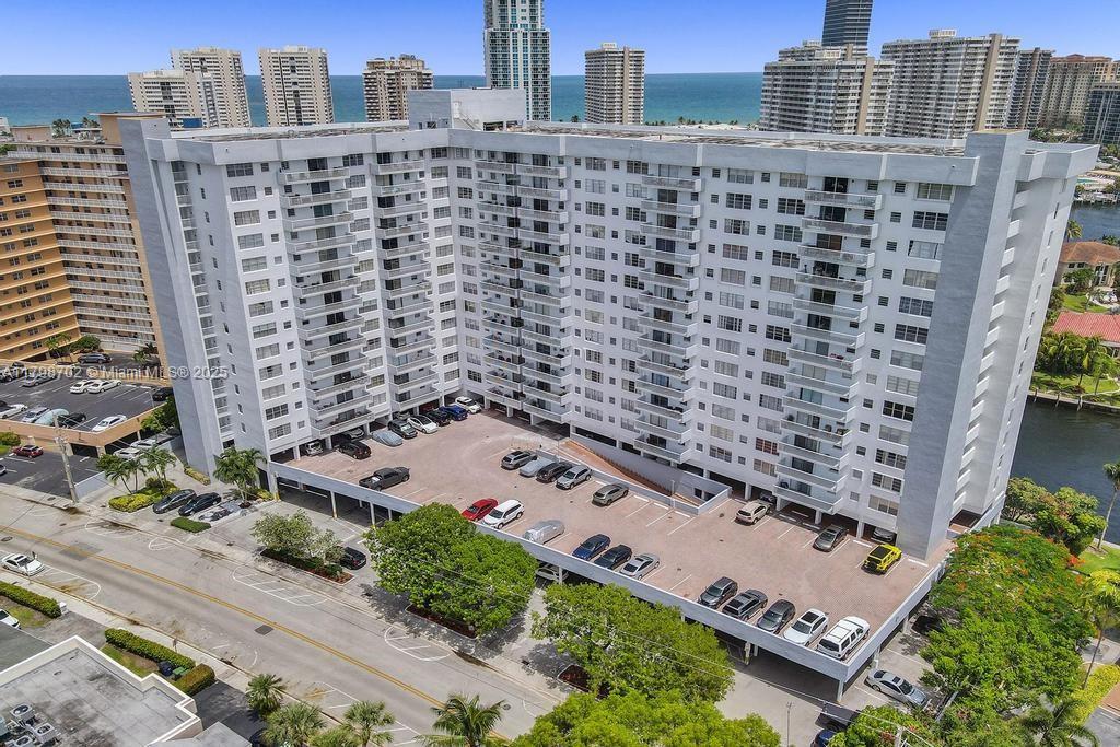 GOLDEN SURF TOWERS CONDO - Residential