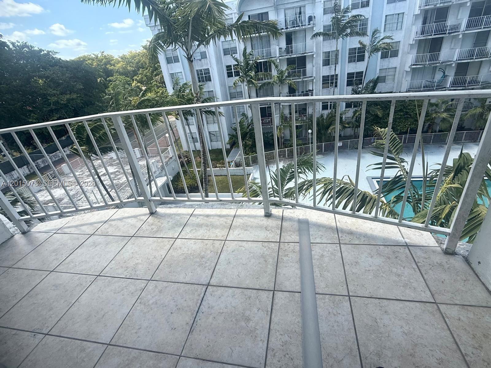 MONTECARLO CONDO - Residential