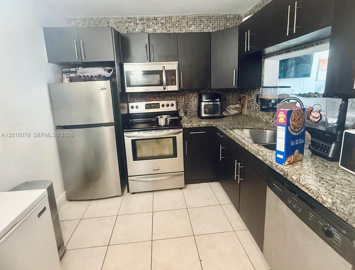 MONTECARLO CONDO - Residential