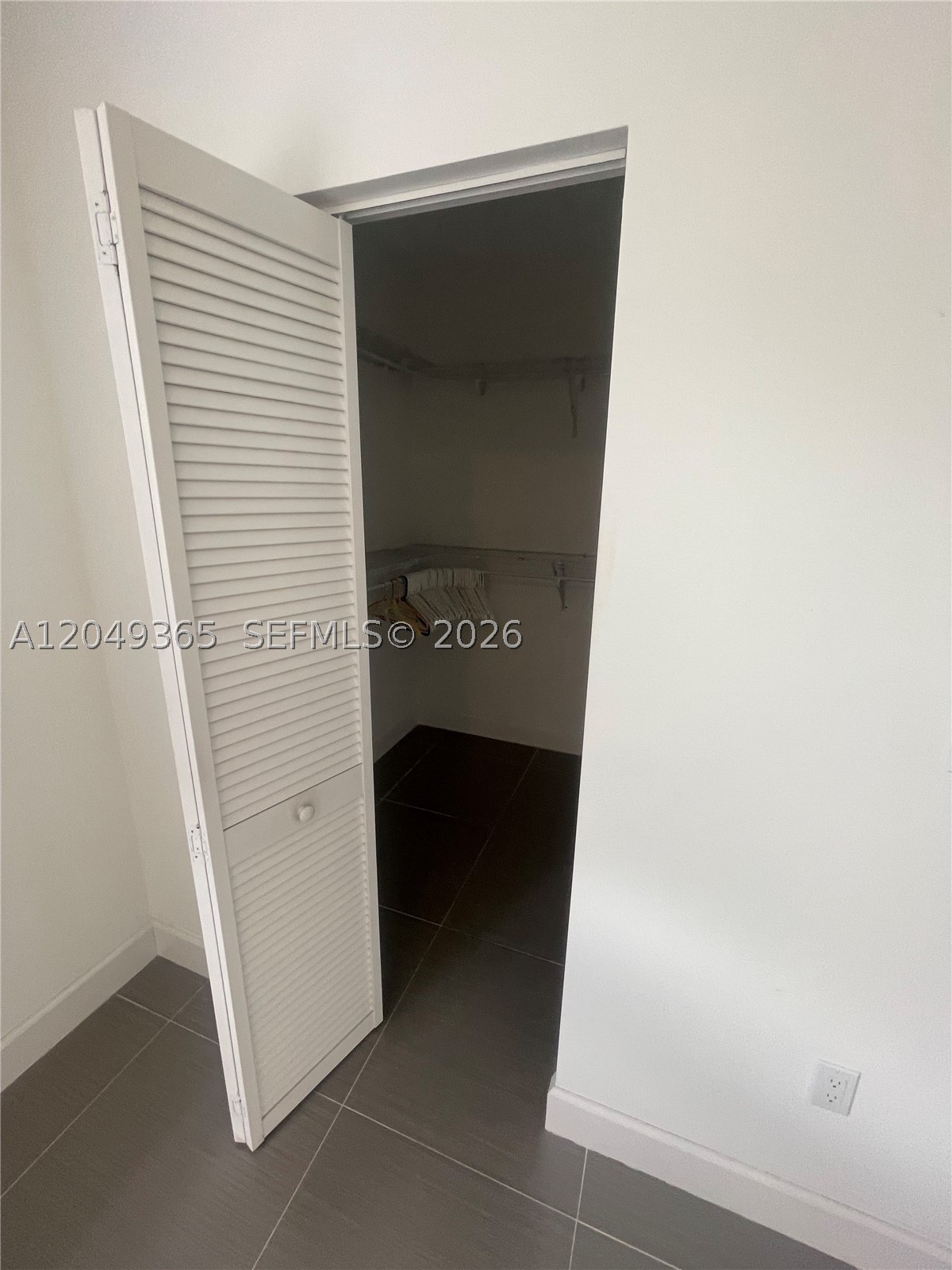 ALHAMBRA HEIGHTS - Residential Lease