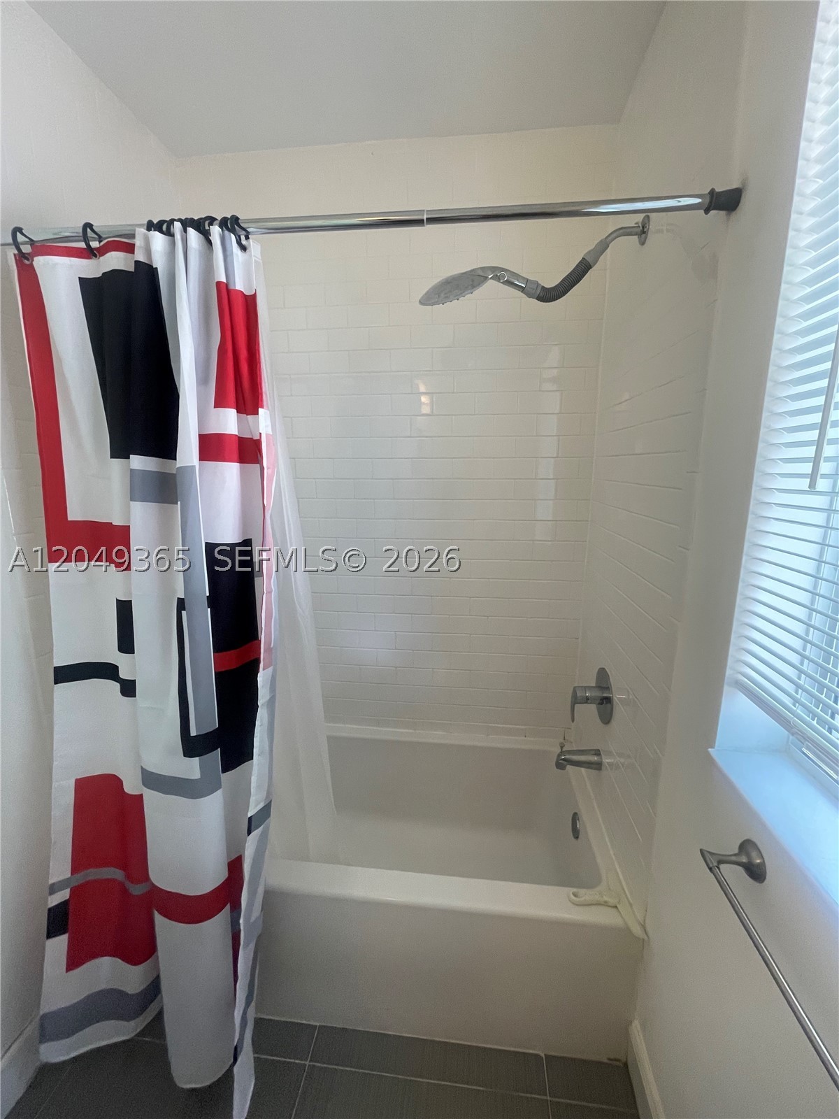 ALHAMBRA HEIGHTS - Residential Lease