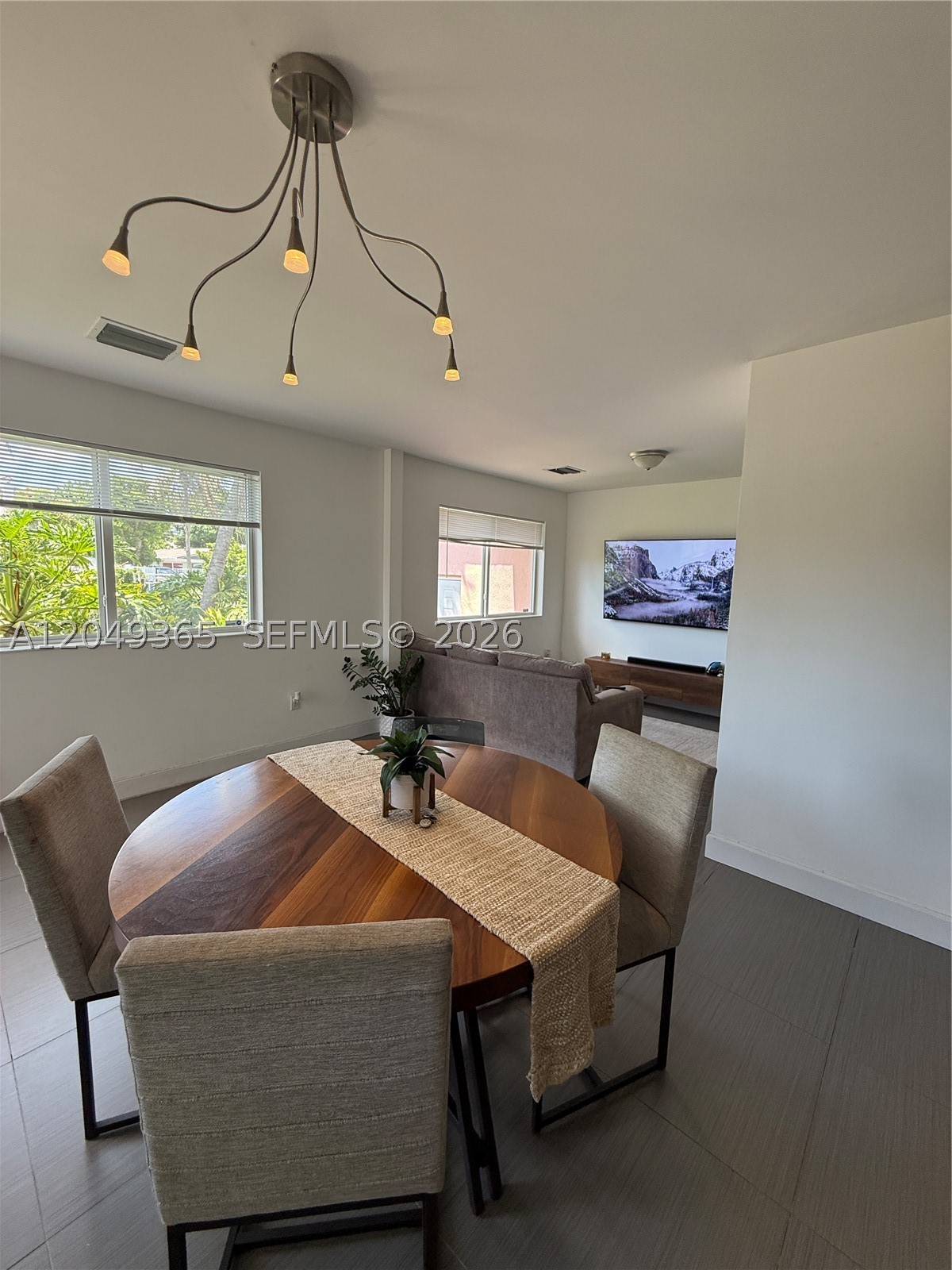 ALHAMBRA HEIGHTS - Residential Lease