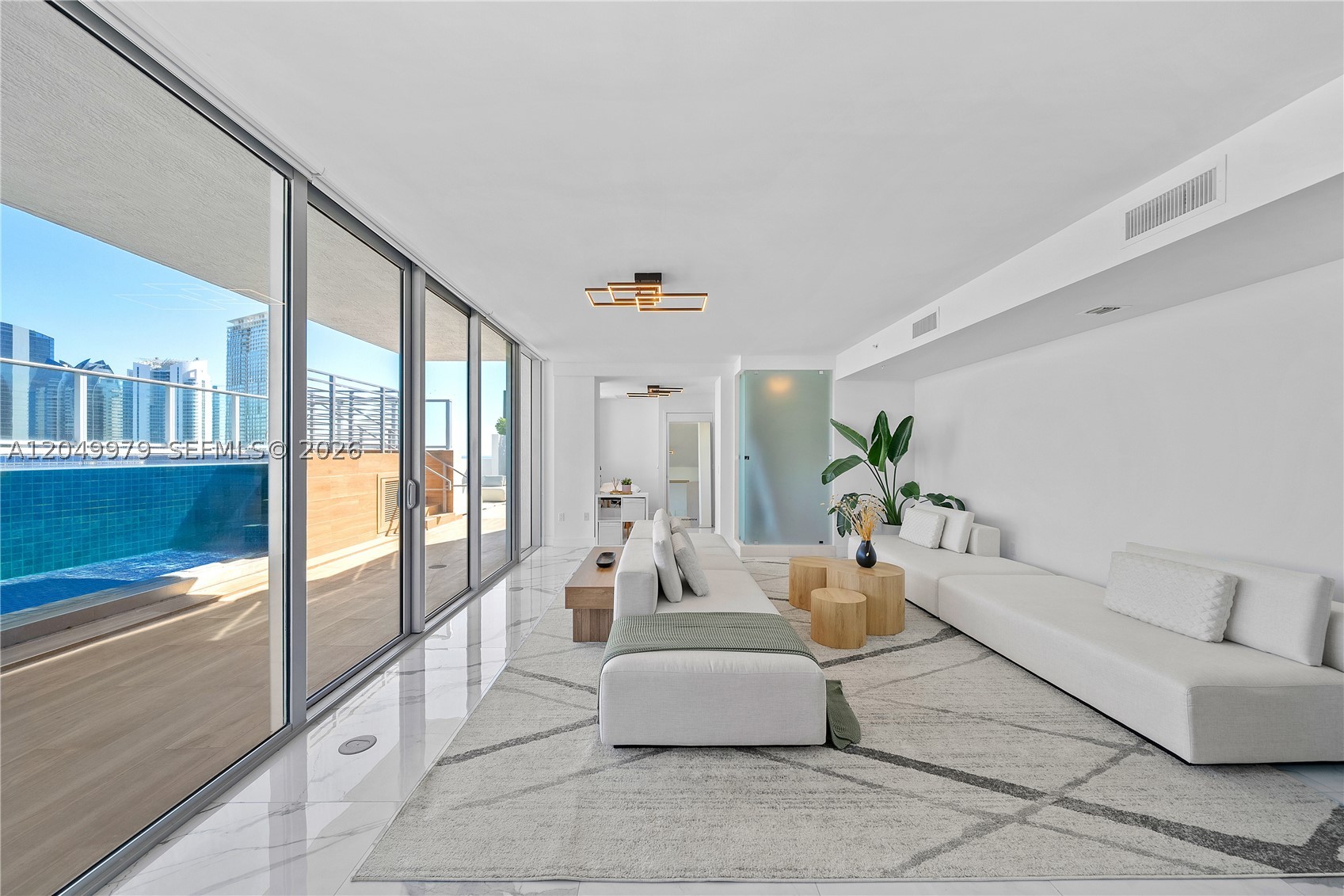 PARQUE TOWERS CONDO - Residential