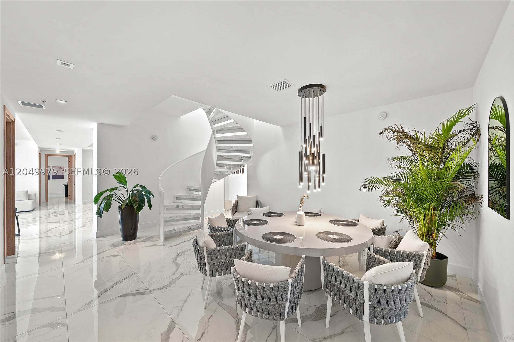 PARQUE TOWERS CONDO - Residential