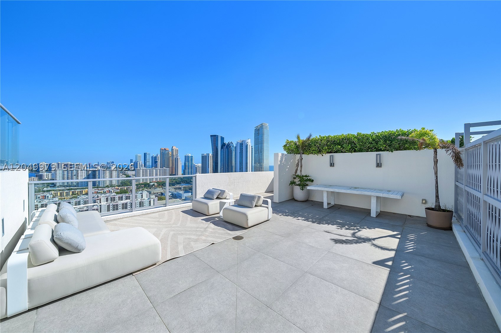 PARQUE TOWERS CONDO - Residential