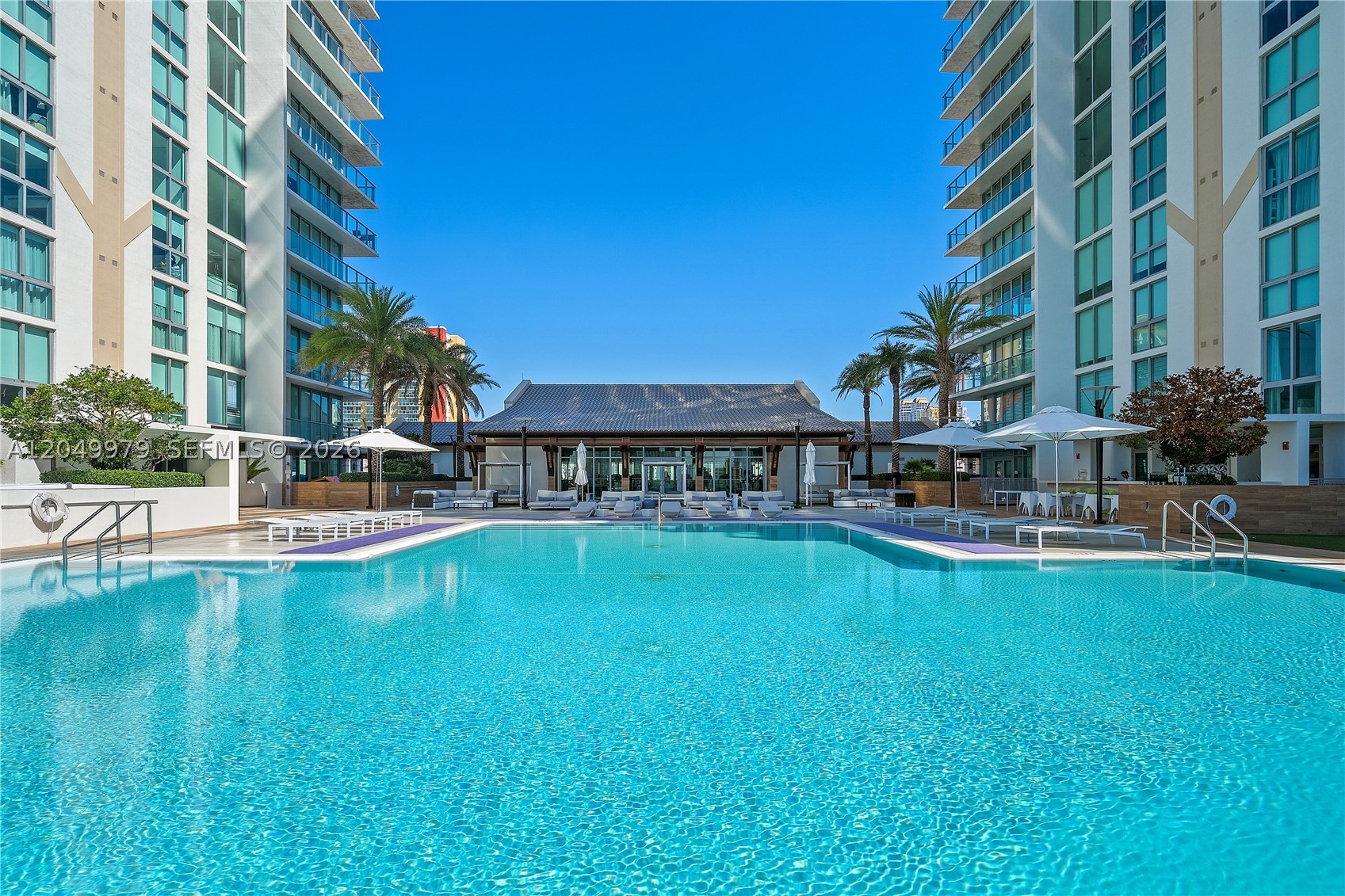 PARQUE TOWERS CONDO - Residential