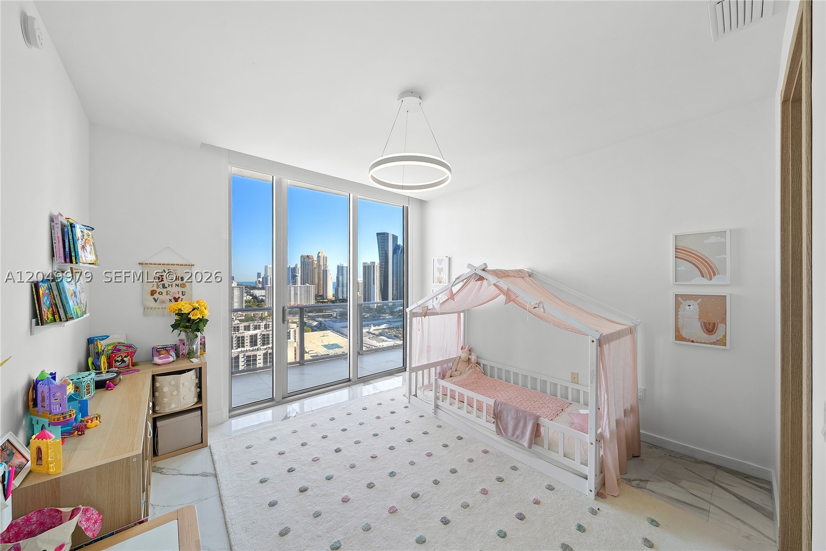 PARQUE TOWERS CONDO - Residential