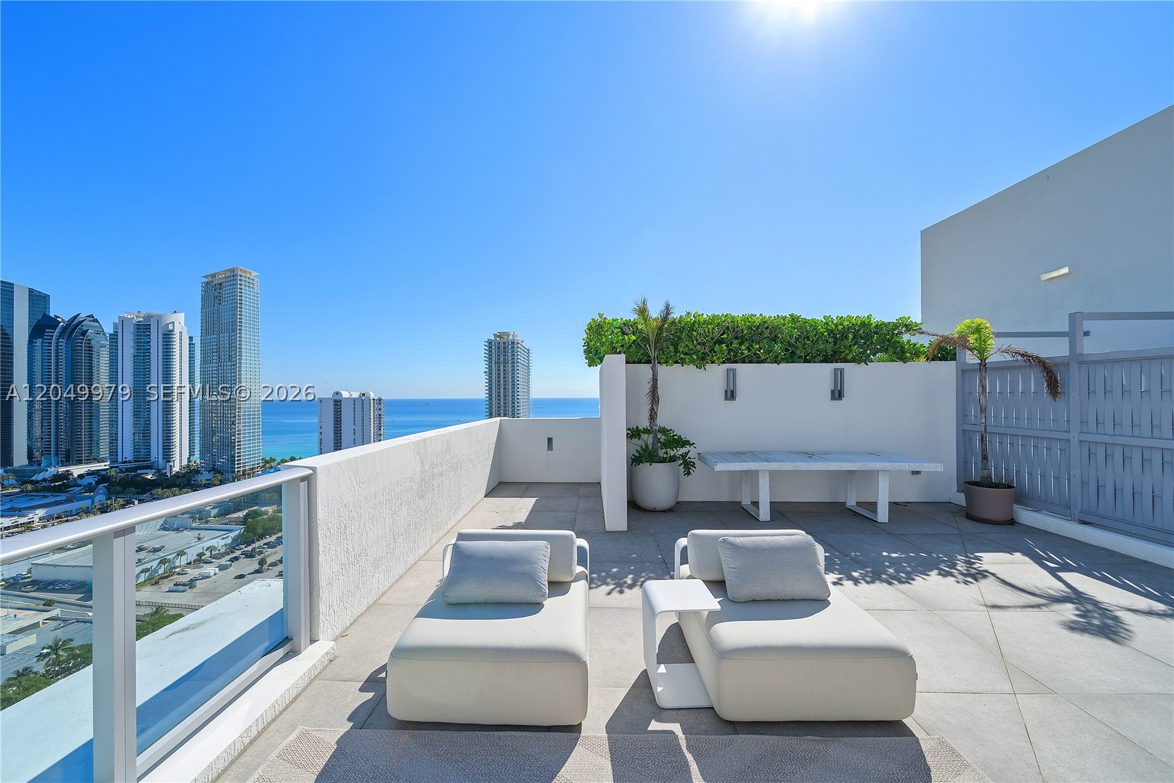 PARQUE TOWERS CONDO - Residential