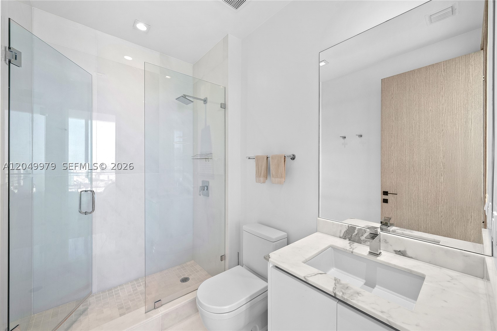 PARQUE TOWERS CONDO - Residential