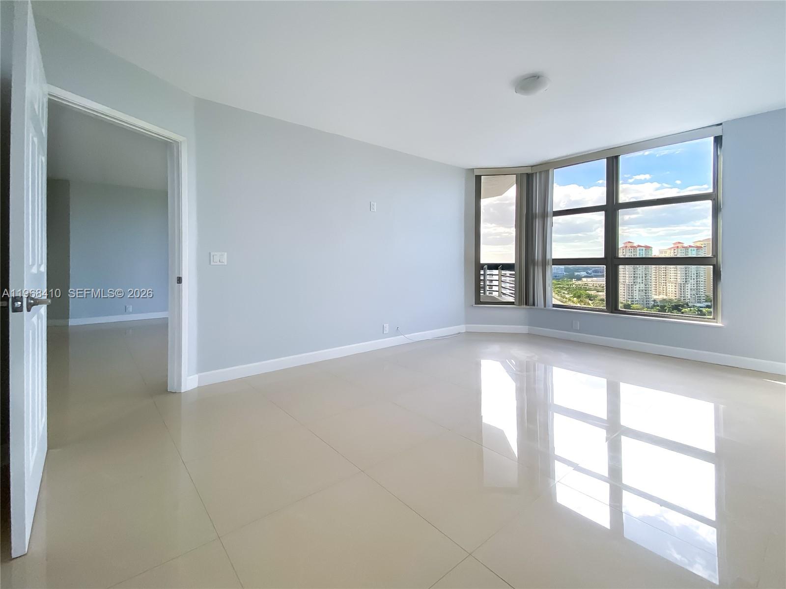 MYSTIC POINTE TOWER 600 C - Residential