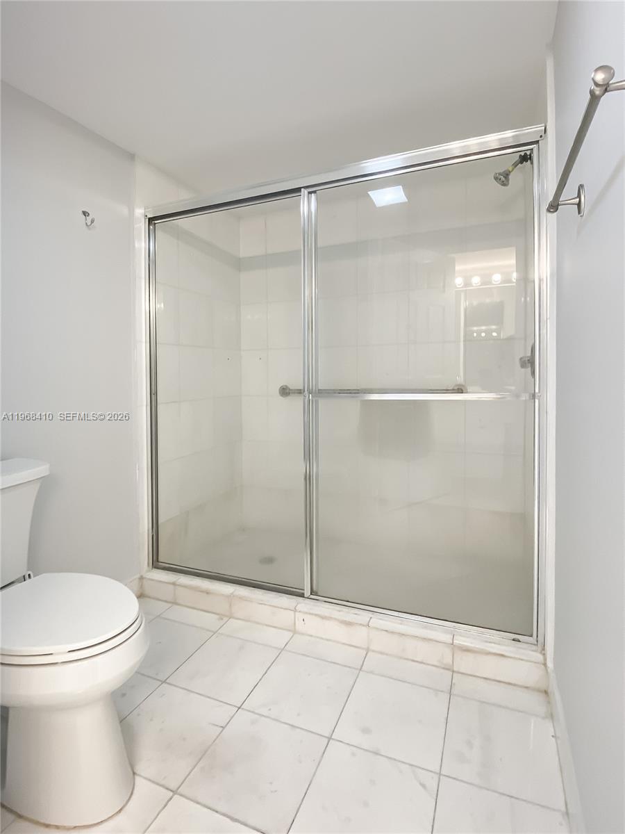 MYSTIC POINTE TOWER 600 C - Residential