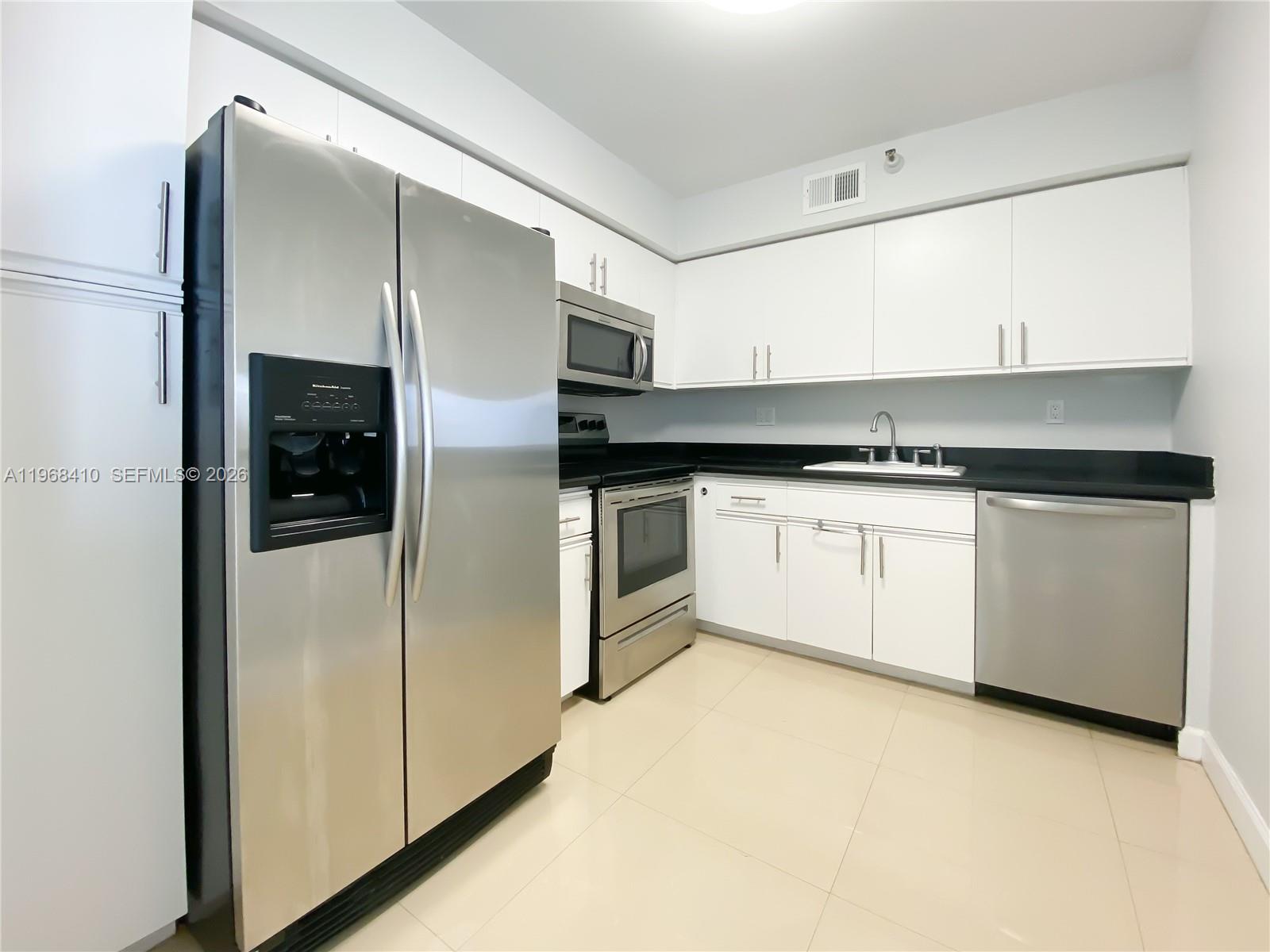 MYSTIC POINTE TOWER 600 C - Residential