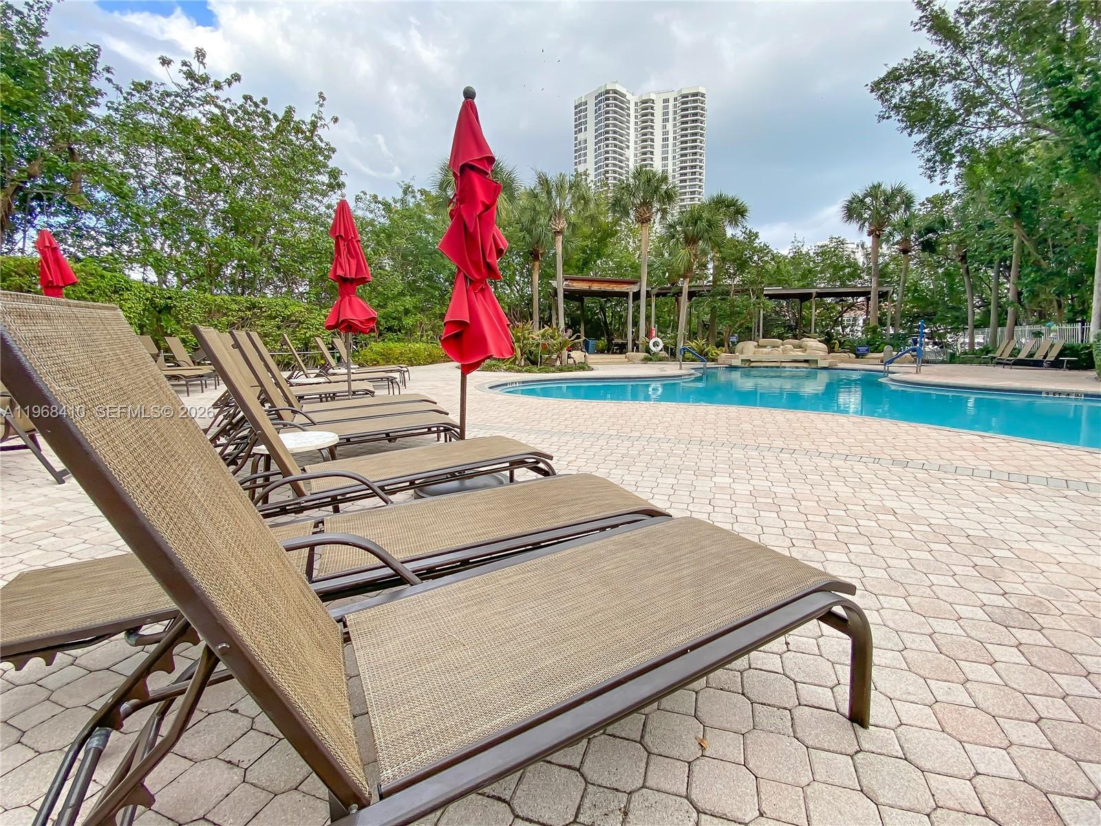 MYSTIC POINTE TOWER 600 C - Residential
