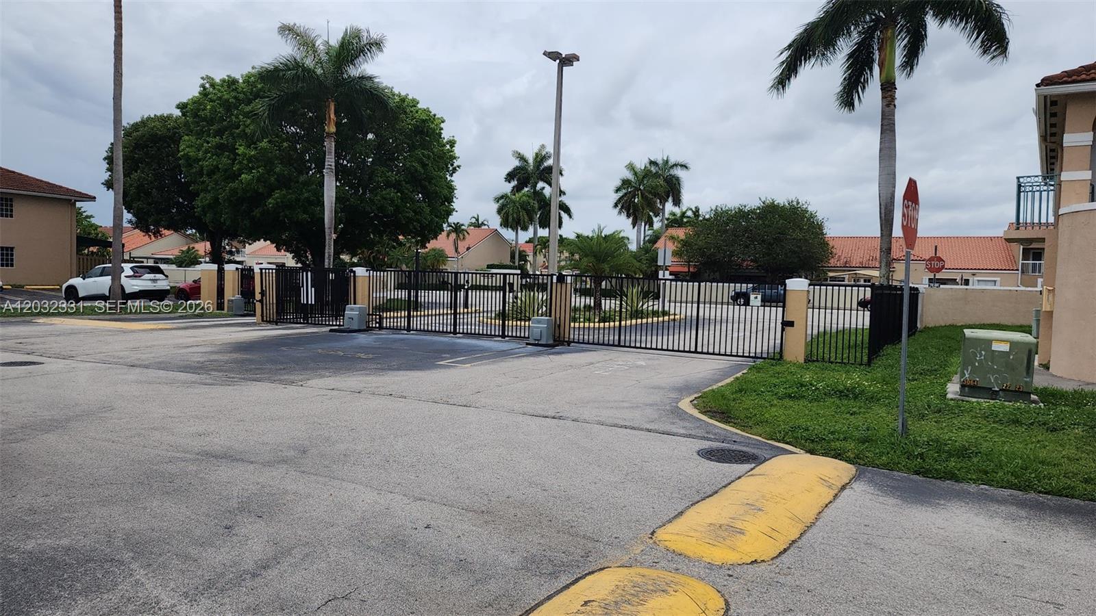 LAGO LINDO TOWNVILLAS CON - Residential