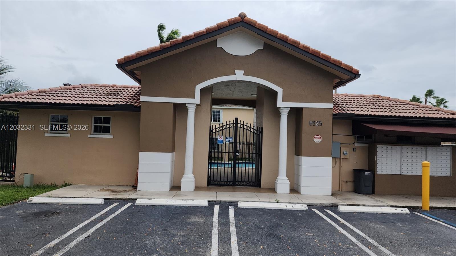LAGO LINDO TOWNVILLAS CON - Residential