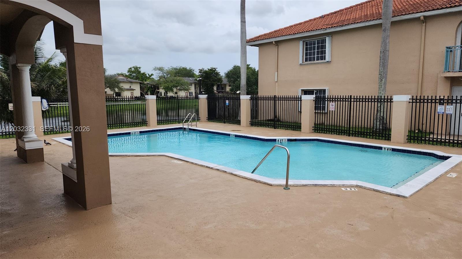 LAGO LINDO TOWNVILLAS CON - Residential