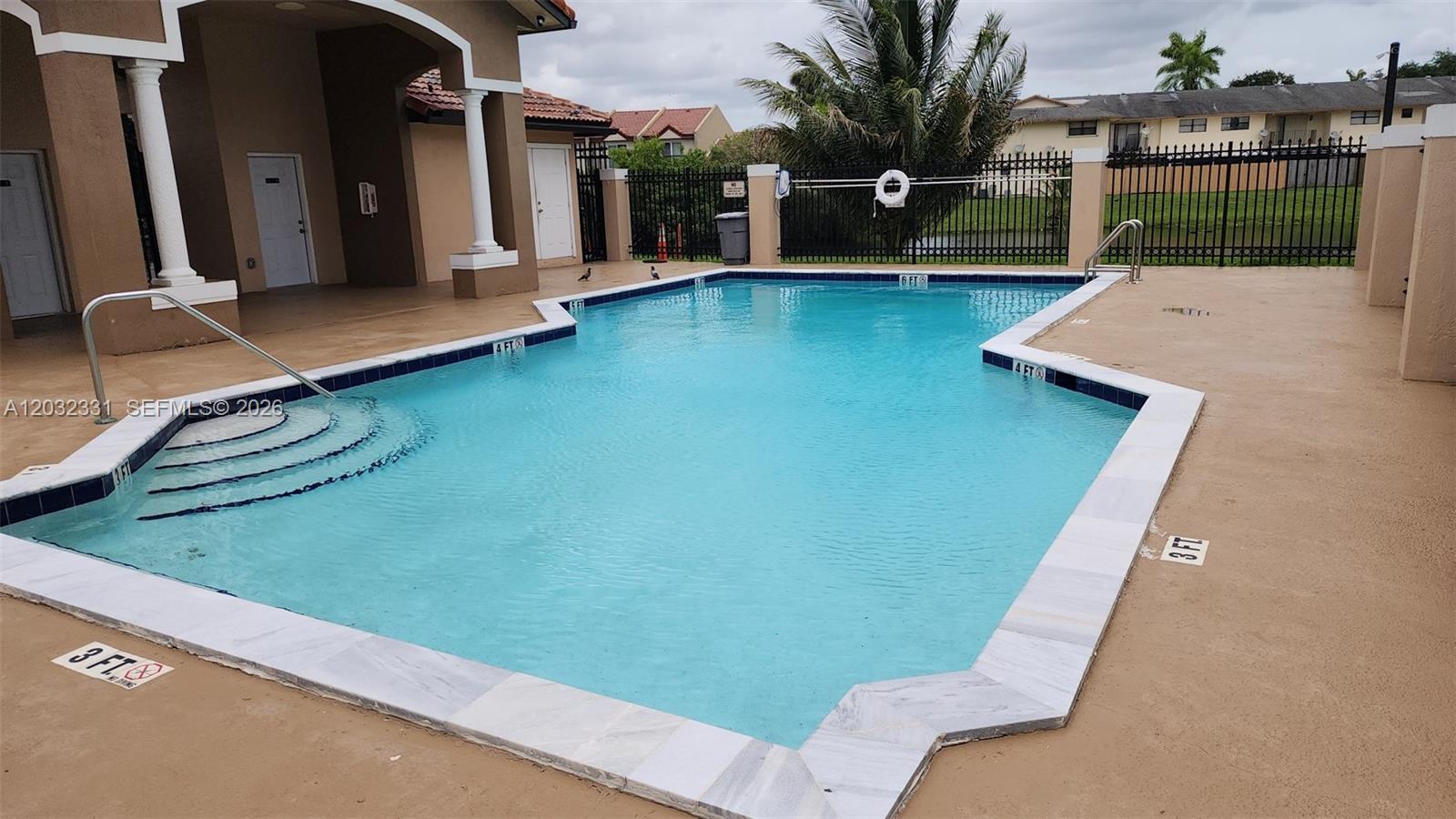 LAGO LINDO TOWNVILLAS CON - Residential