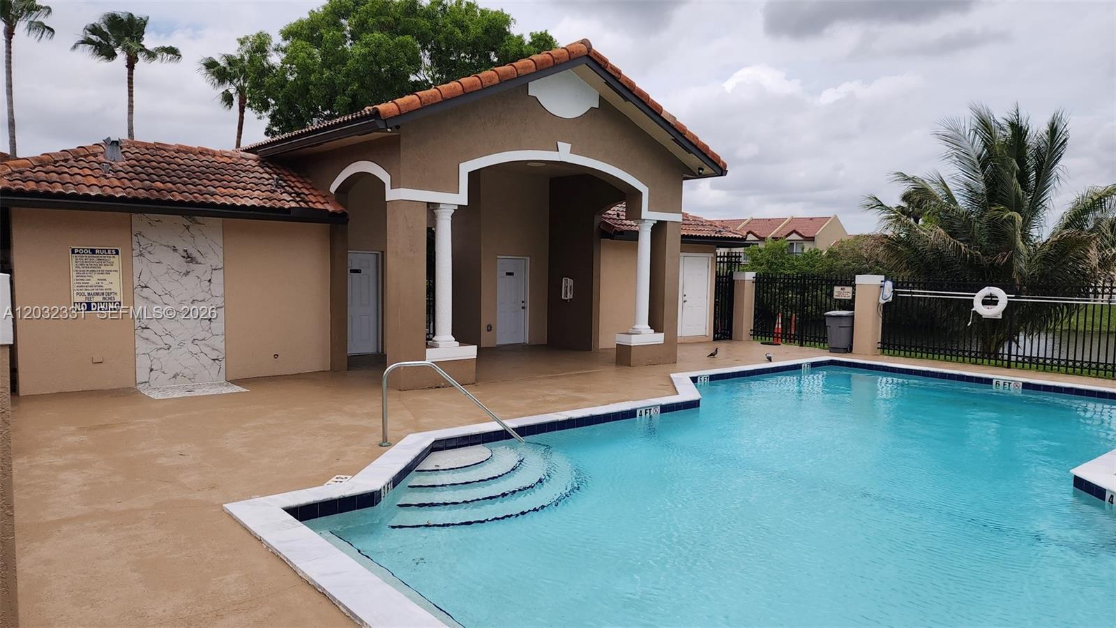 LAGO LINDO TOWNVILLAS CON - Residential