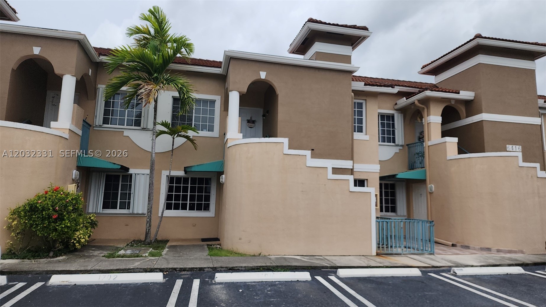Splendid Lago Lindo 1st floor 2bed/2bath Townhouse Condo with fenced Patio area is located in secure community close to many shopping and dining amenities.  Master suite has updated bathroom with spacious walk-in closet.  This unit has a split bedroom plan with large living area, washer/dryer closet in kitchen, updated countertops, and large fenced patio area ideal for entertaining family and friends. Enjoy the community pool located near the unit.  2 assigned parking spaces.  Unit is located near entry to the community making easy access a convenience. On Supra Lockbox. Park at space #1705. Come Home to Lago Lindo and Live the good life!!!