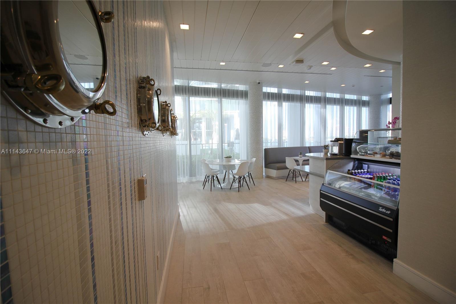 PRIVE CONDO - Residential Lease