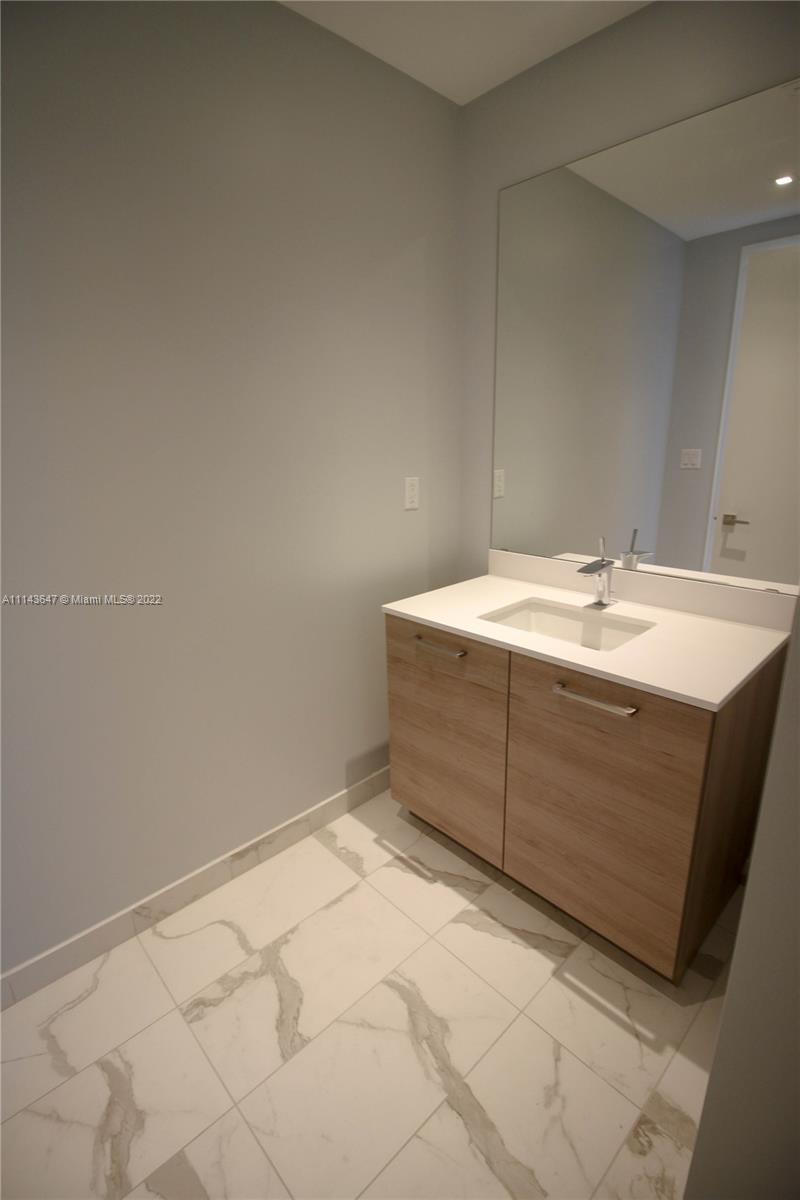 PRIVE CONDO - Residential Lease