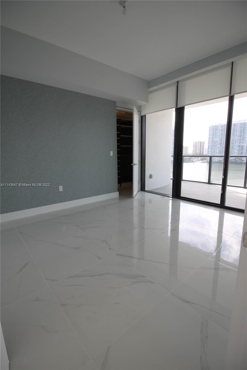 PRIVE CONDO - Residential Lease