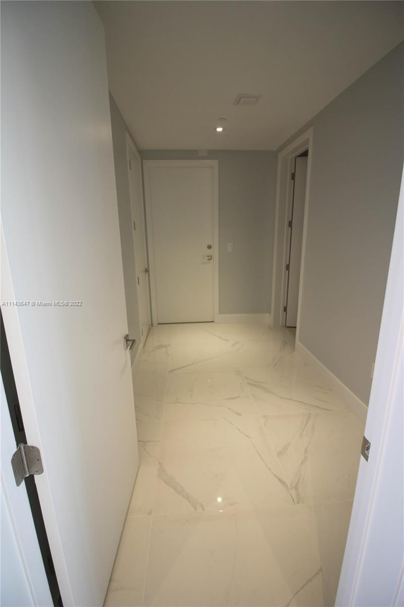 PRIVE CONDO - Residential Lease