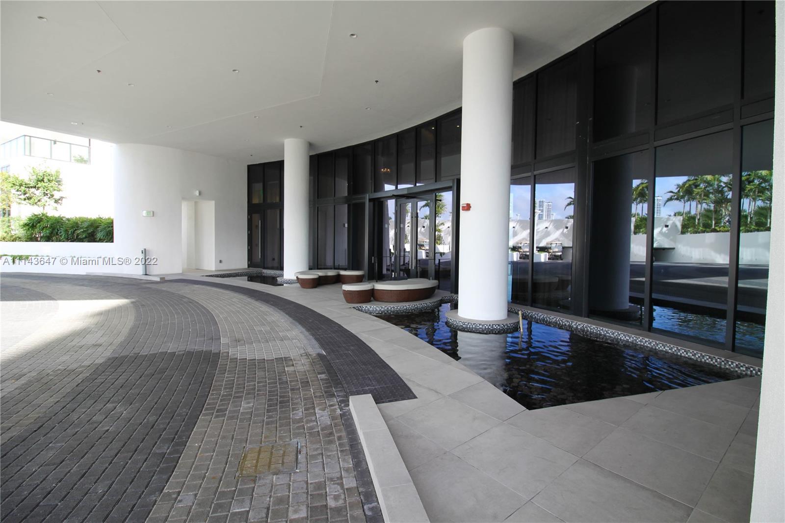 PRIVE CONDO - Residential Lease