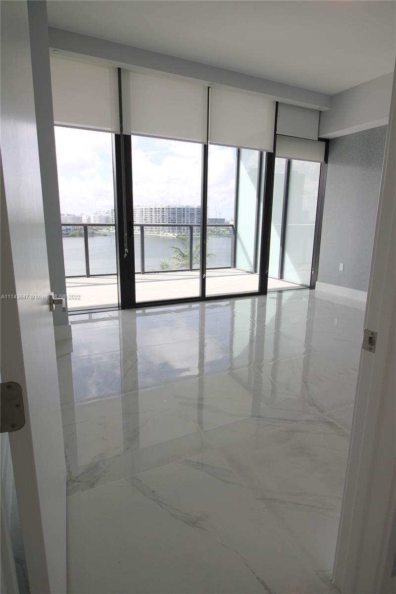 PRIVE CONDO - Residential Lease