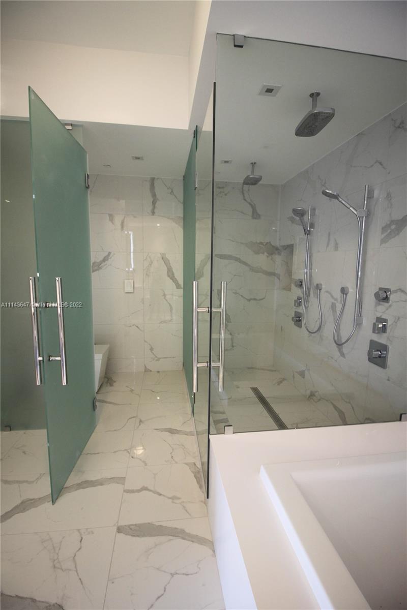 PRIVE CONDO - Residential Lease